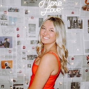 Meet your Posher, Anna